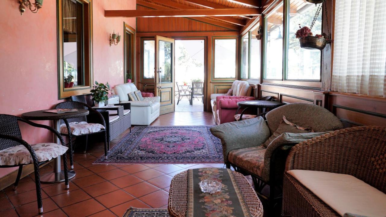 Hotel Ristorante La Nuova Fattoria Carsoli Luaran gambar